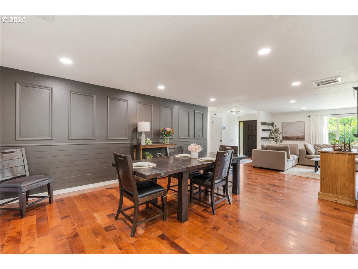 15323 SE FAIROAKS AVE, Milwaukie