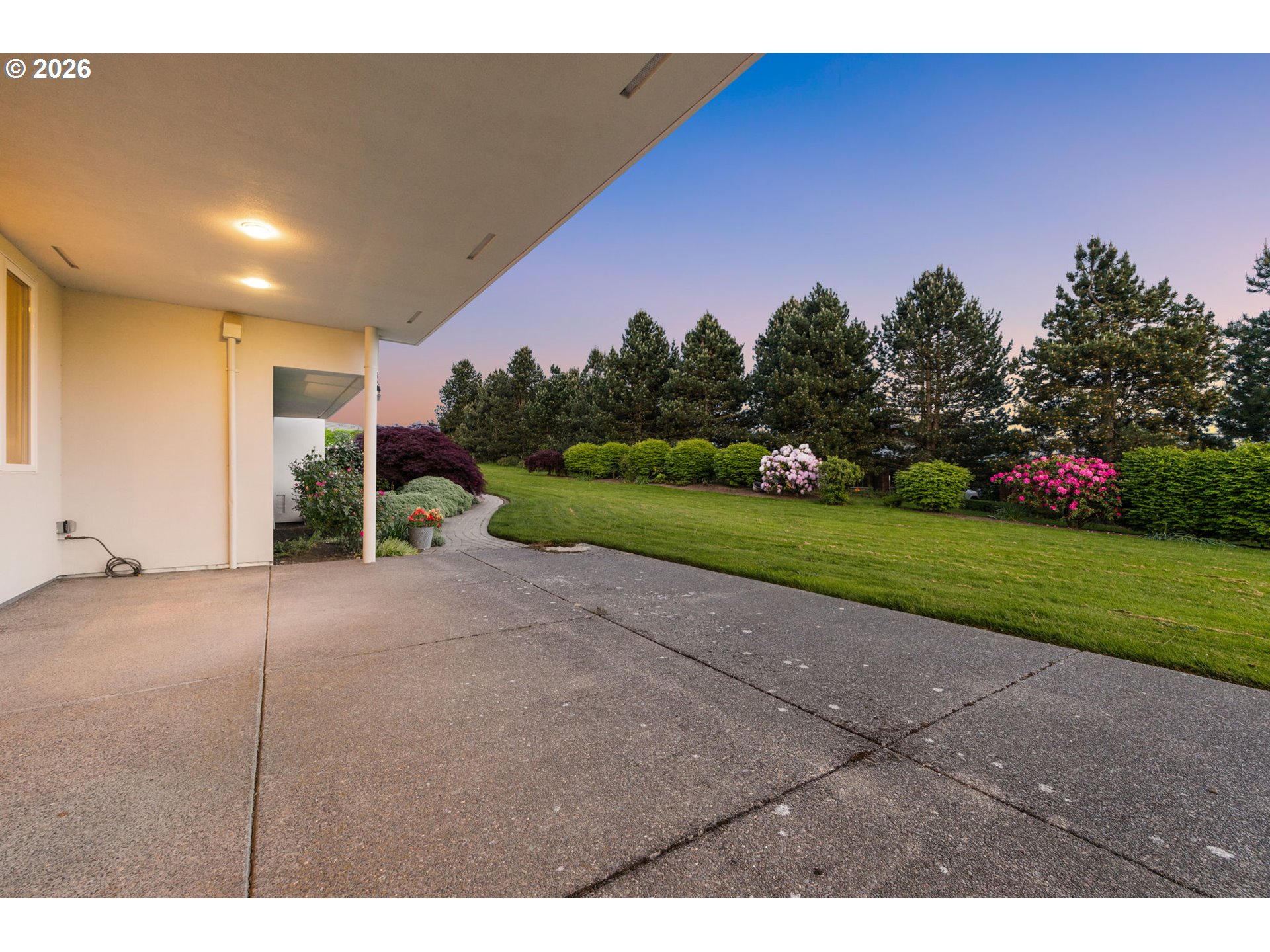 890 ROSEMONT RD