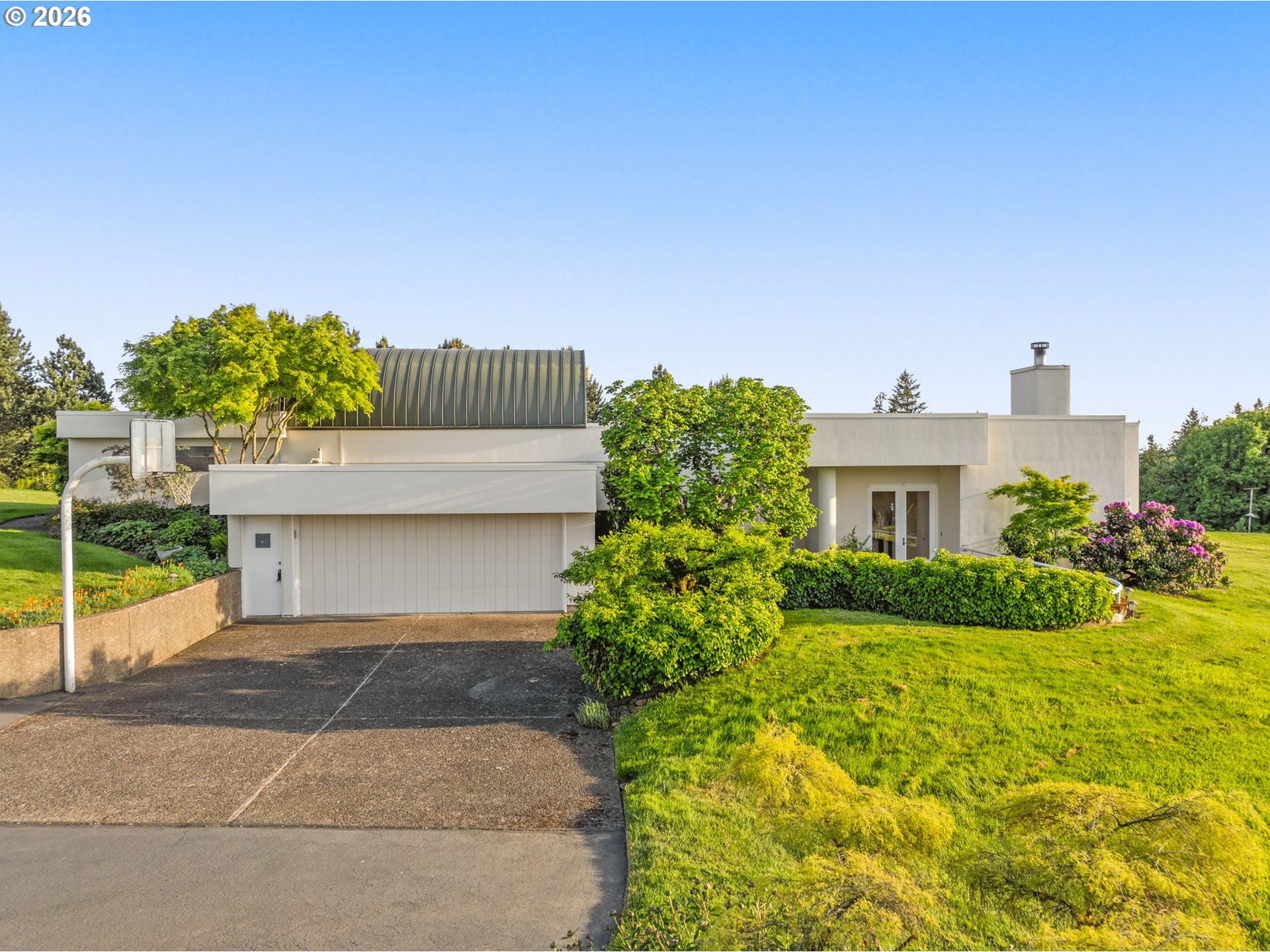 890 ROSEMONT RD