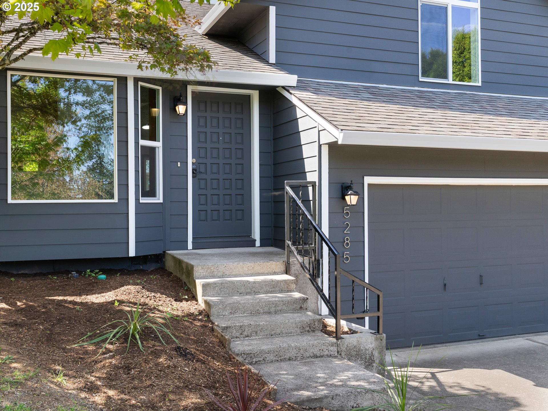 5285 Lone Fir AVE SE