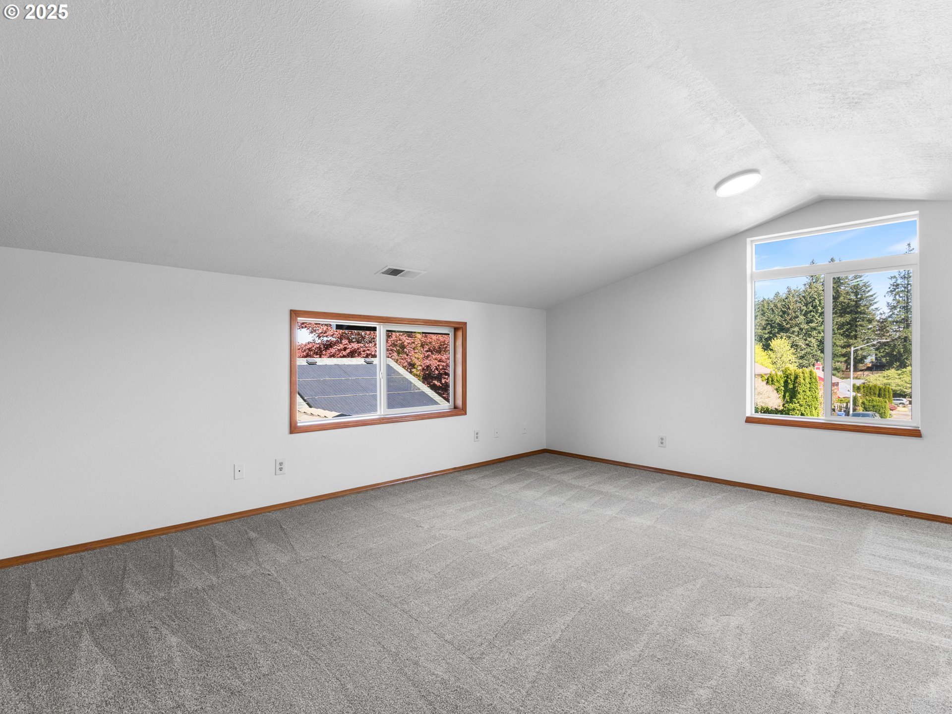 5285 Lone Fir AVE SE