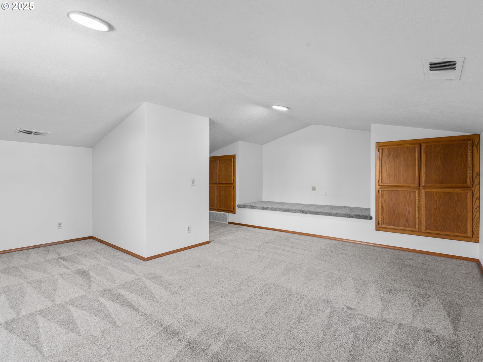 5285 Lone Fir AVE SE