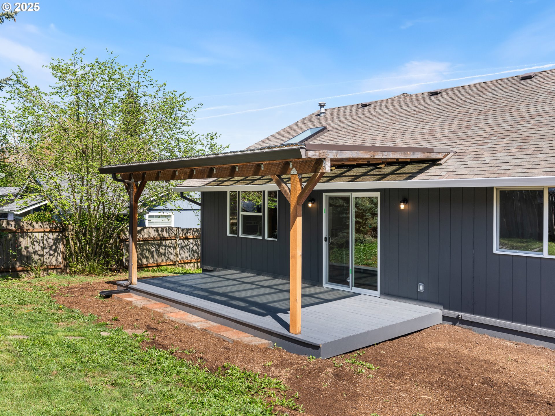 5285 Lone Fir AVE SE