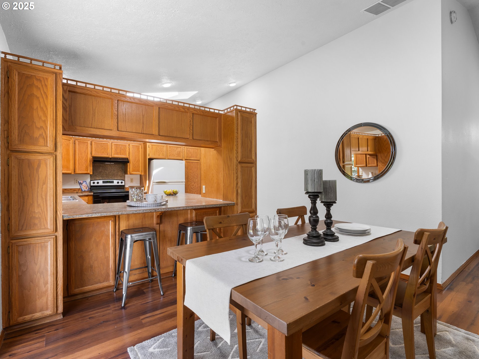 5285 Lone Fir AVE SE