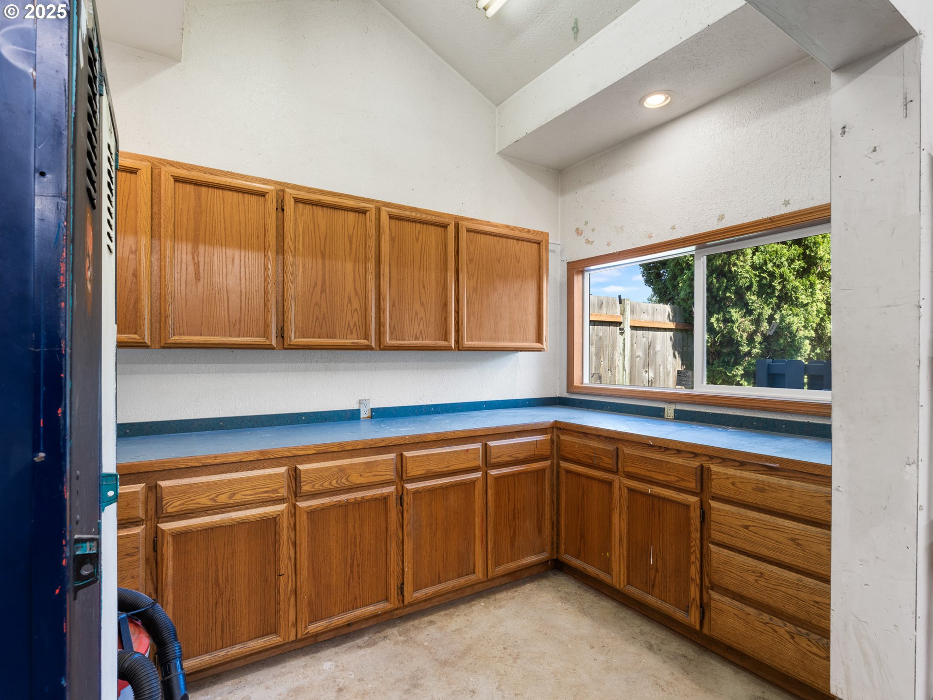 5285 Lone Fir AVE SE