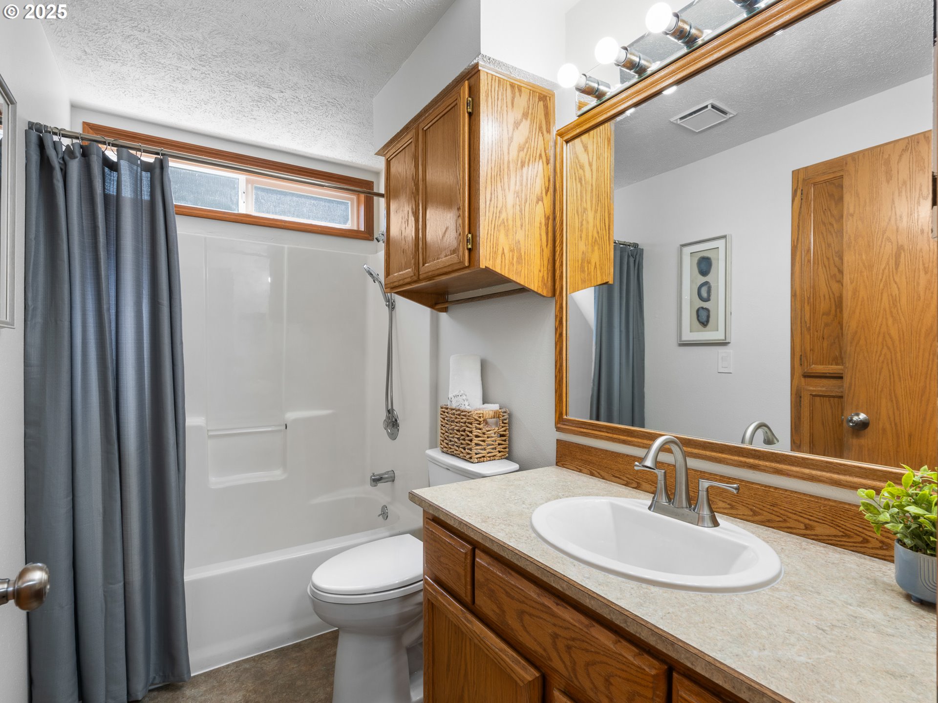 5285 Lone Fir AVE SE