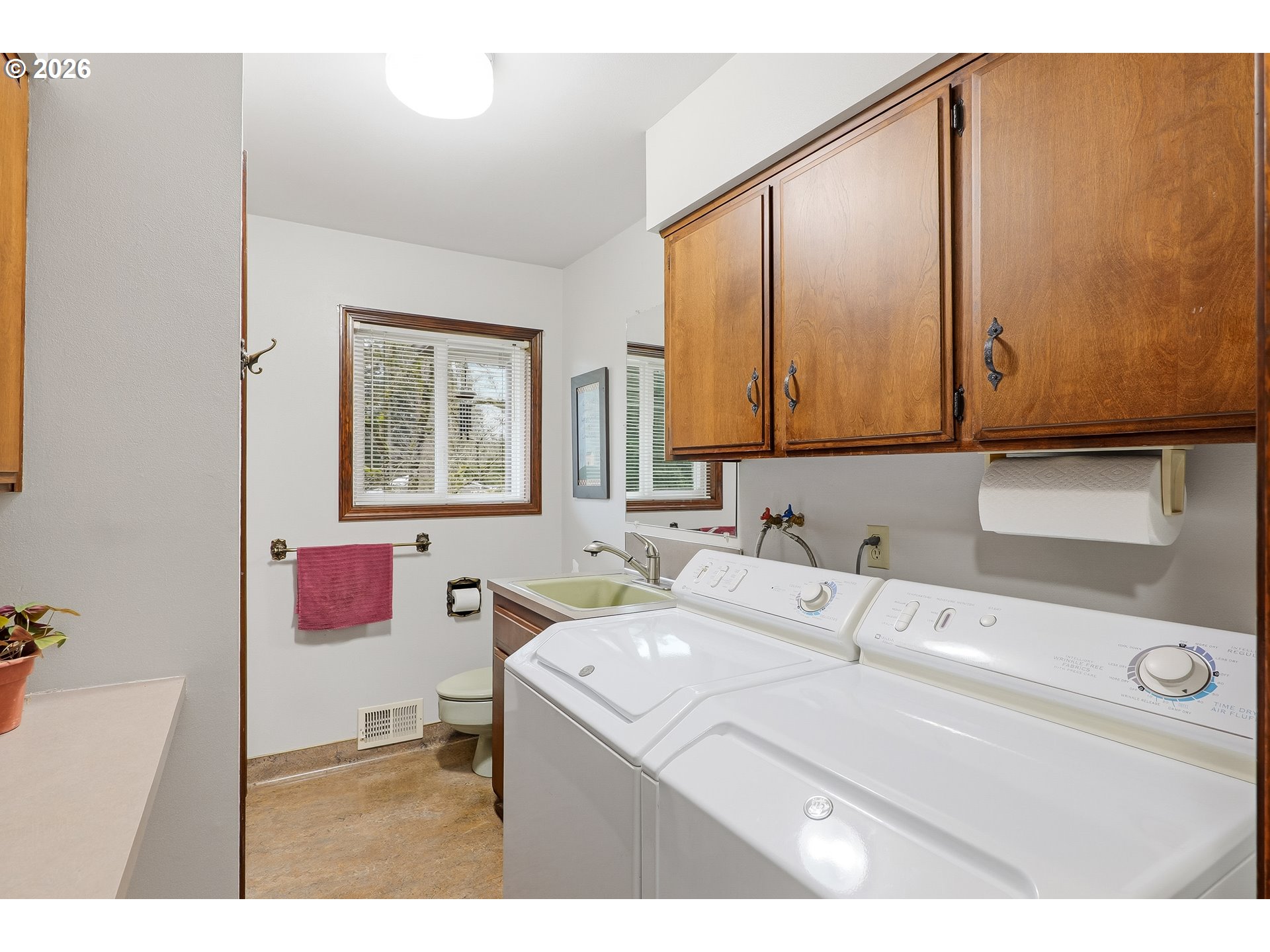 18280 S OLD CLARKE RD
