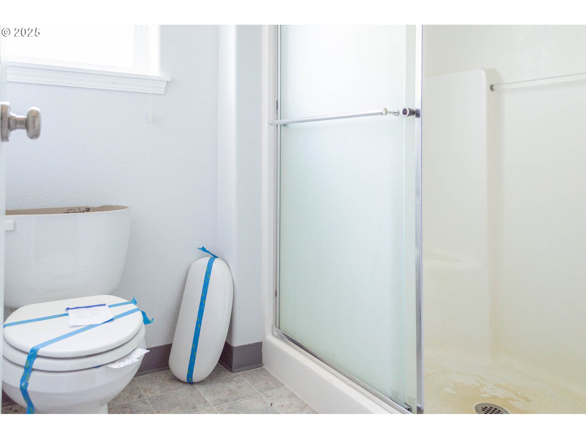 1011 SW VIEW CREST DR