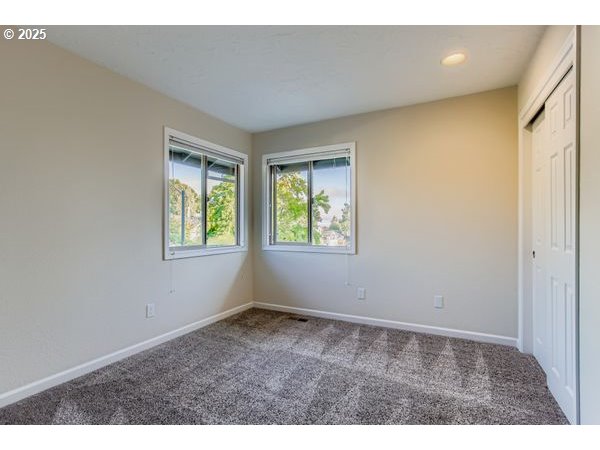 2510 SW EASTWOOD AVE