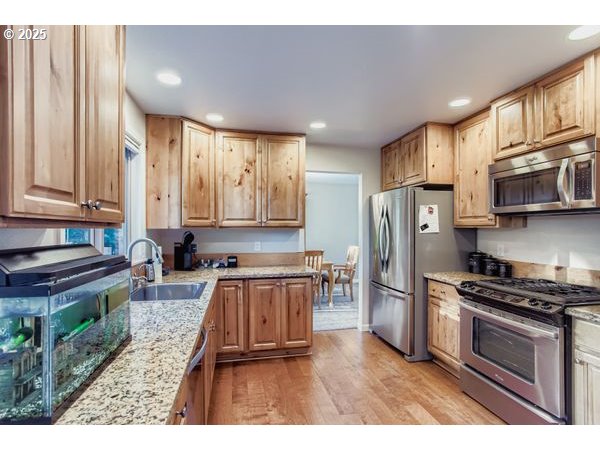 2510 SW EASTWOOD AVE