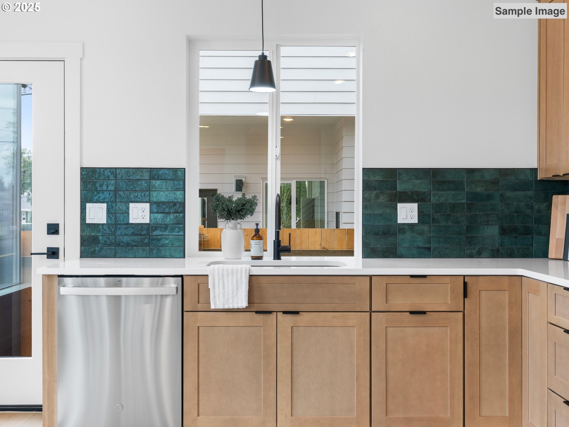 8051 SE 72nd AVE 1, Portland Unit: 1