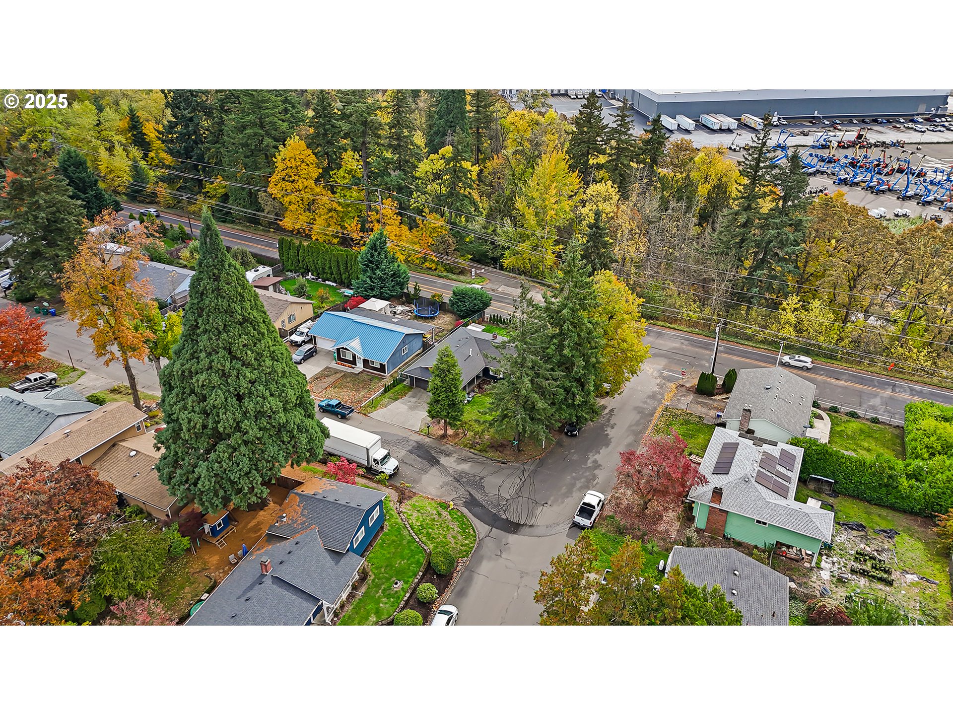 6500 SE MADRONA DR