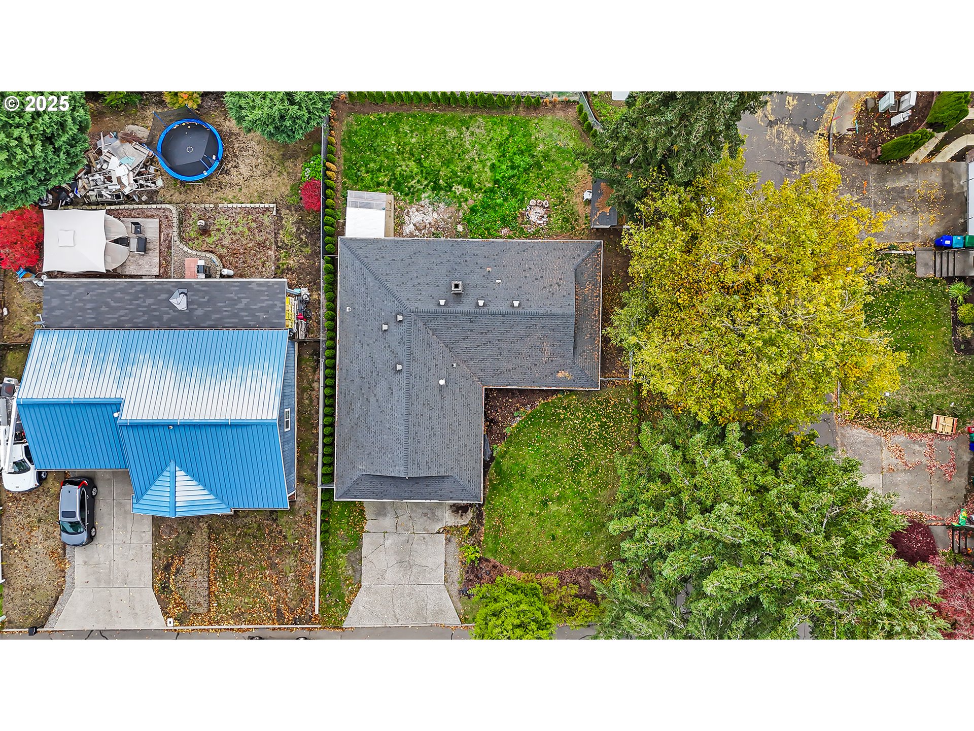 6500 SE MADRONA DR