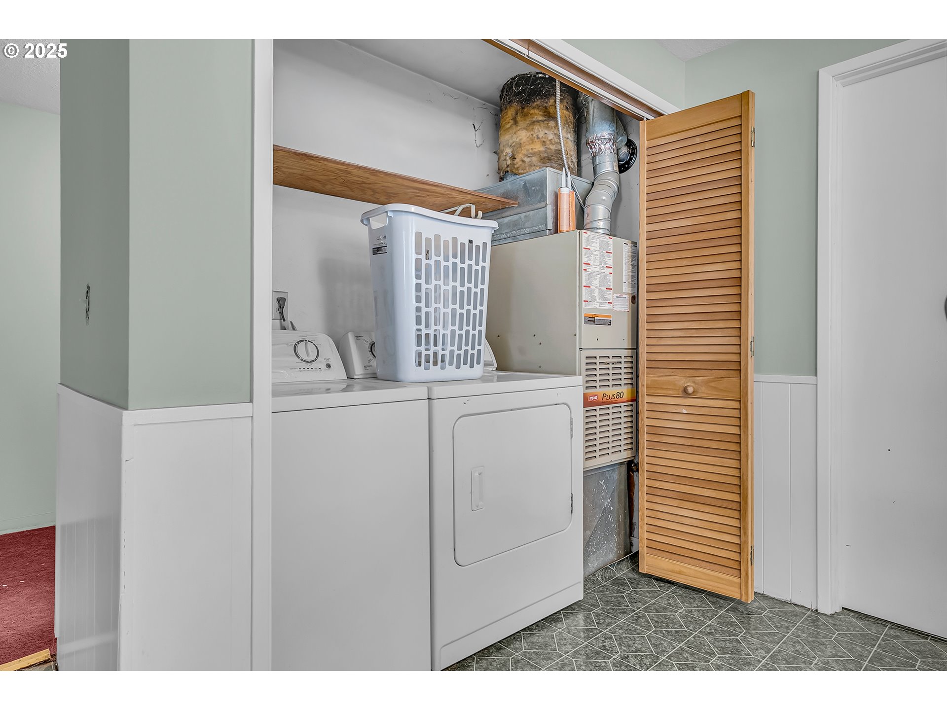 6500 SE MADRONA DR