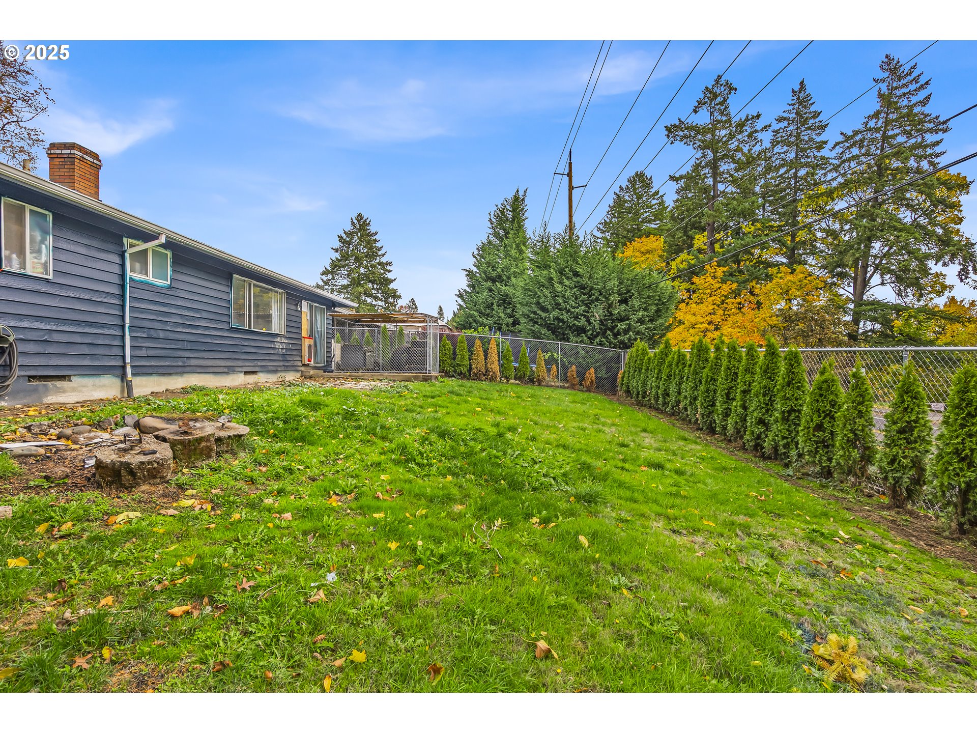 6500 SE MADRONA DR