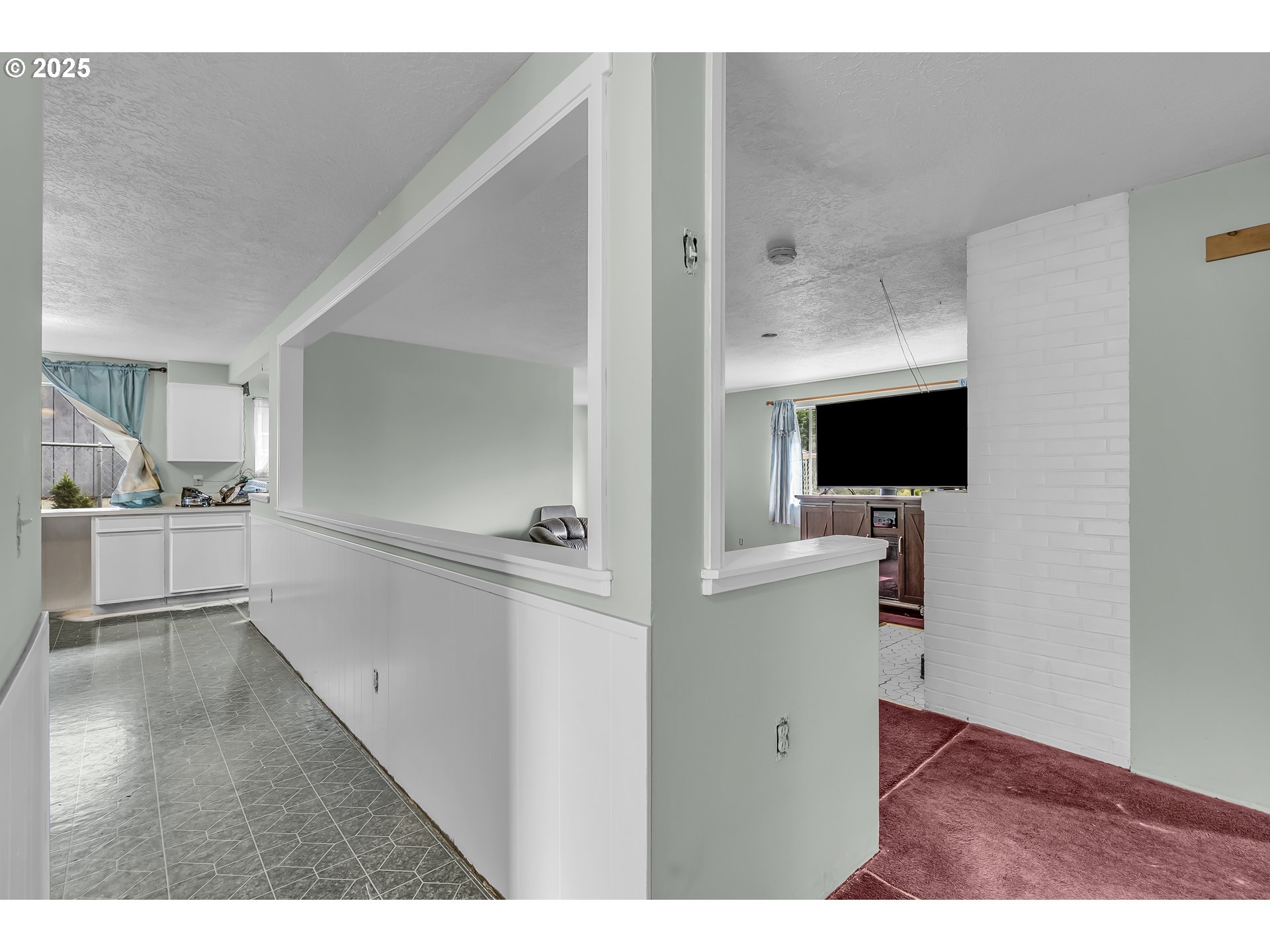 6500 SE MADRONA DR