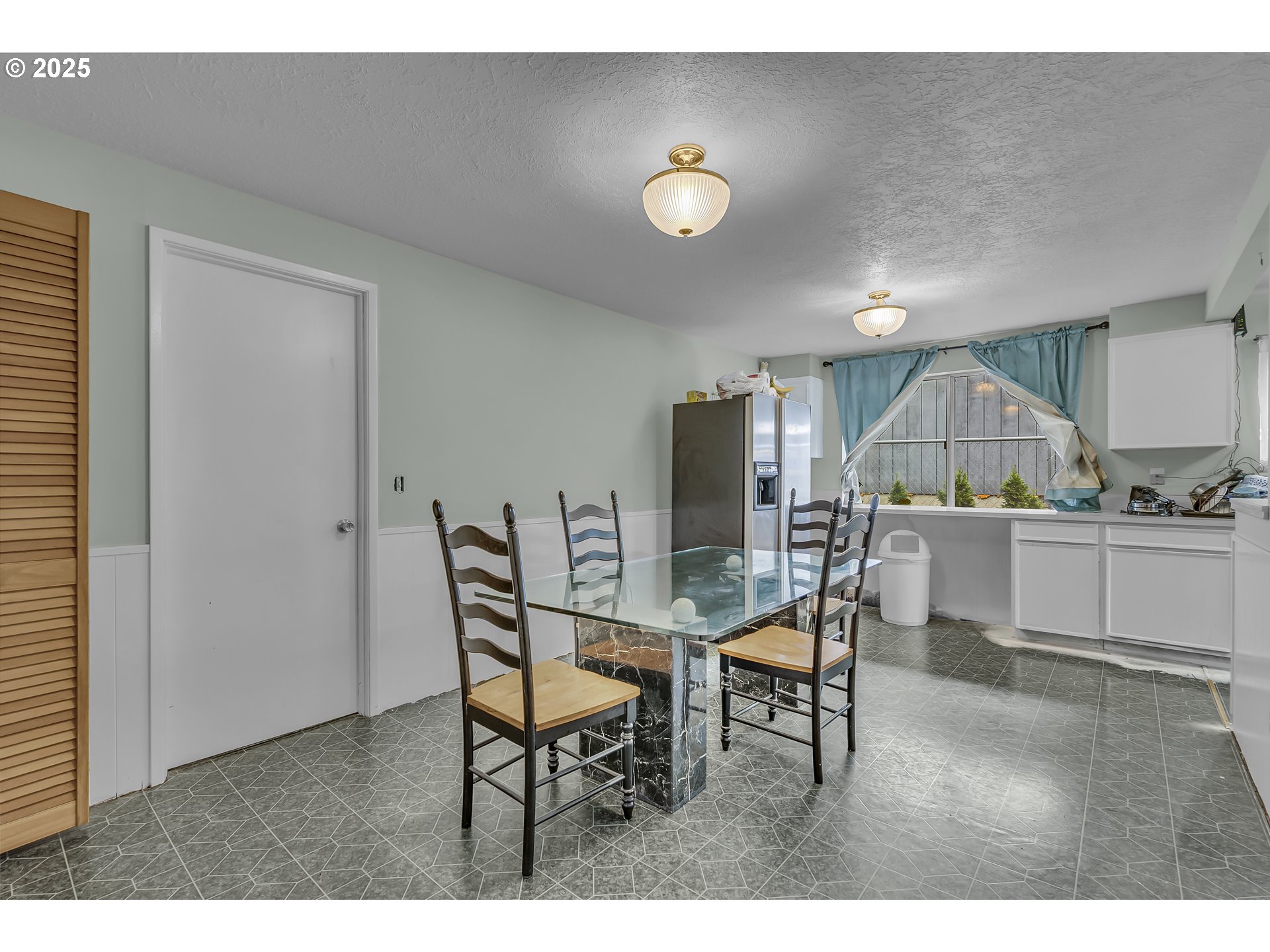 6500 SE MADRONA DR