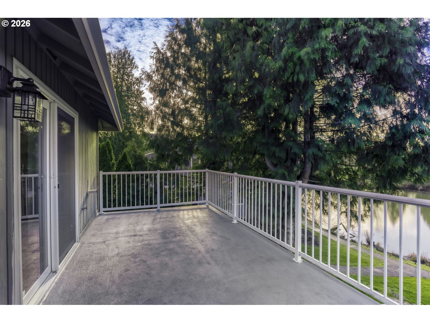 2401 SW ELEVEN MILE DR