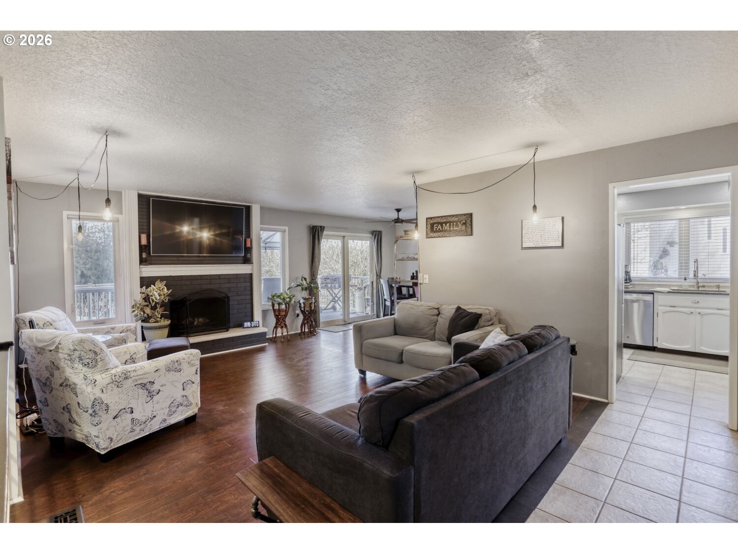 2401 SW ELEVEN MILE DR