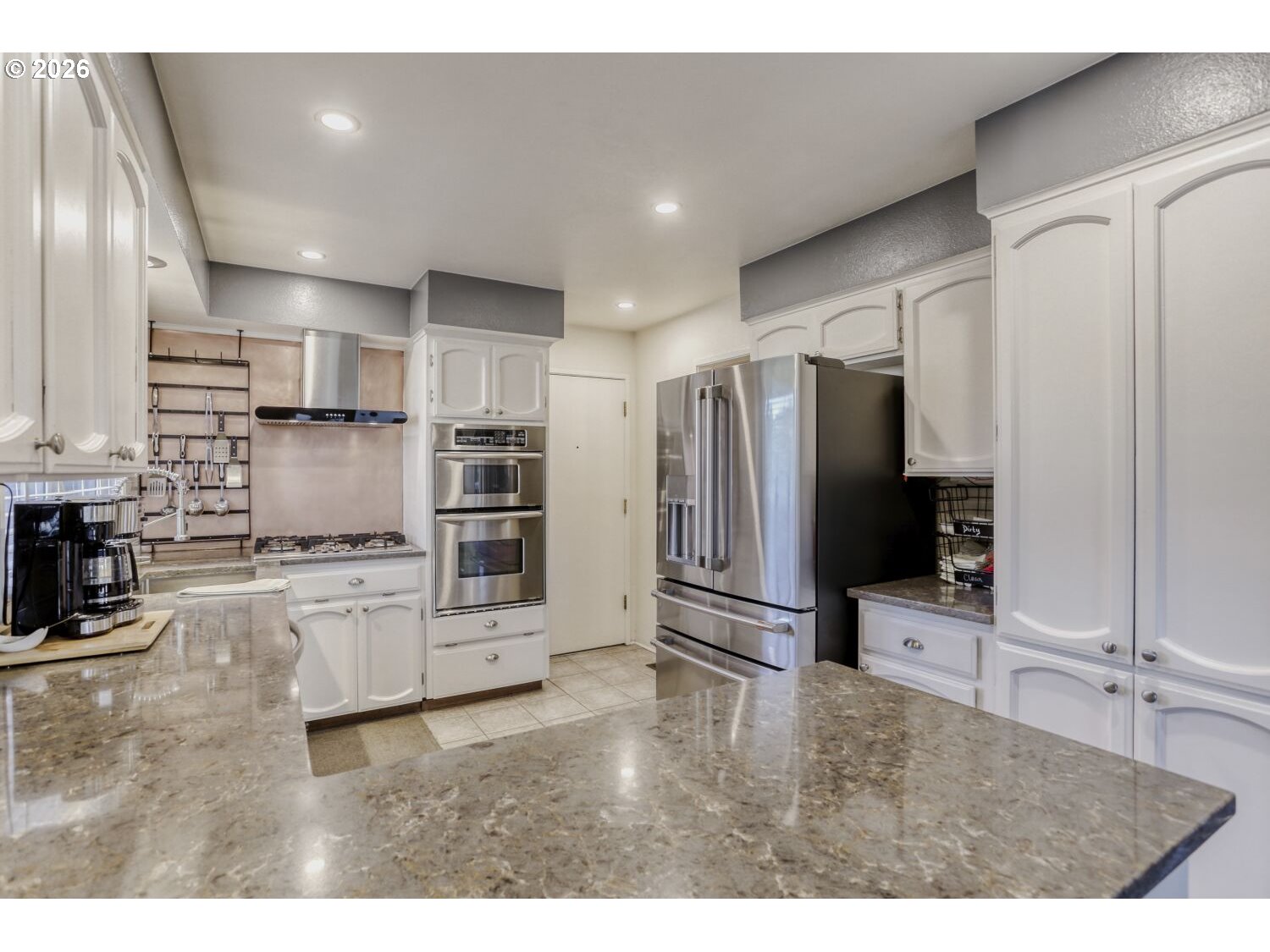 2401 SW ELEVEN MILE DR