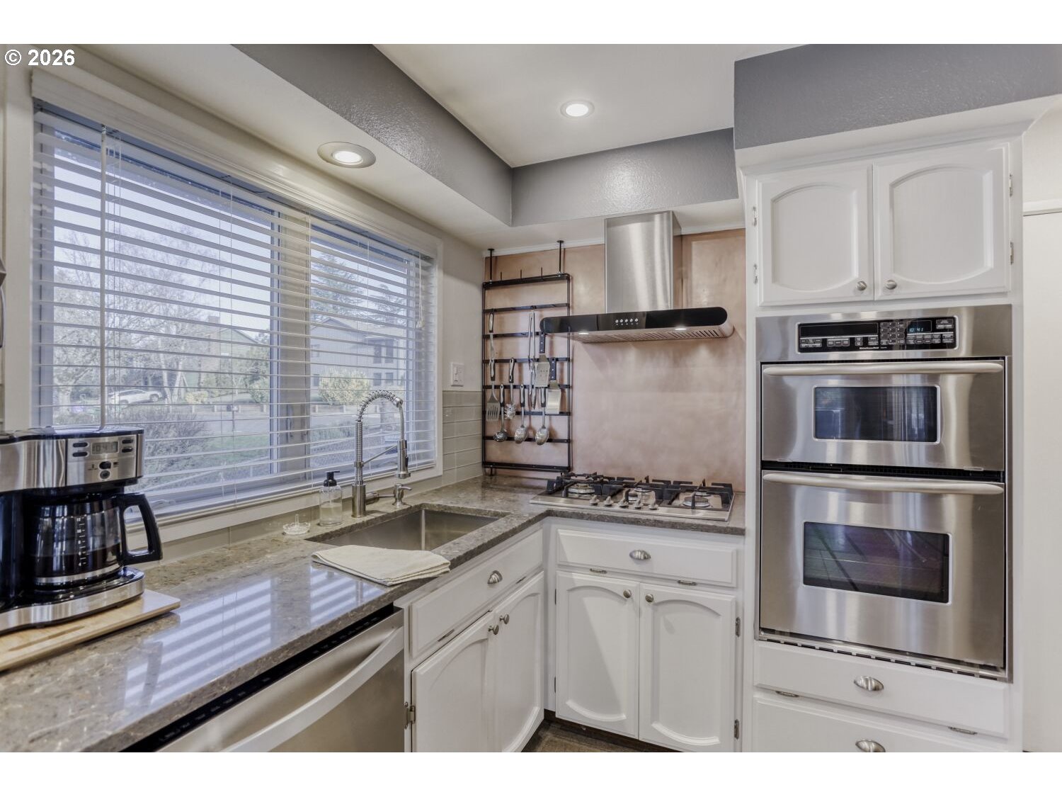 2401 SW ELEVEN MILE DR