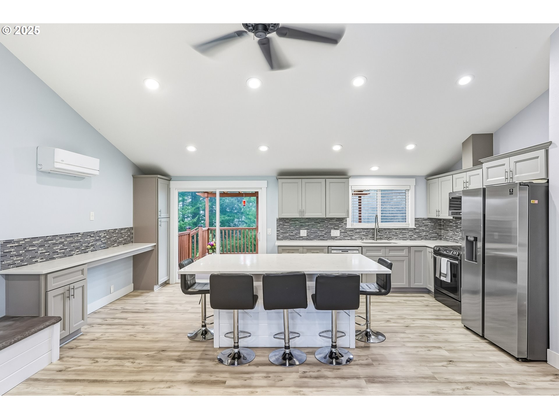 29201 SE HILLYARD DR