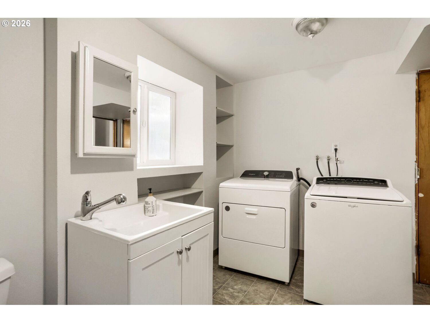 854 NE 16TH AVE