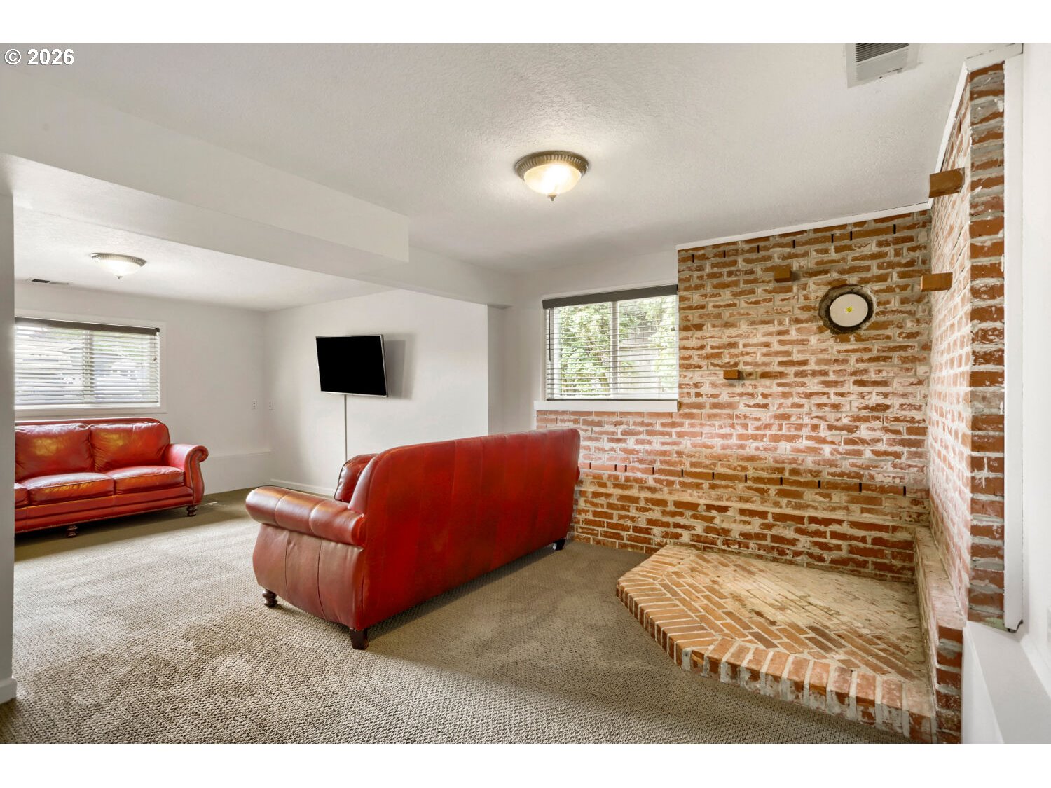 854 NE 16TH AVE