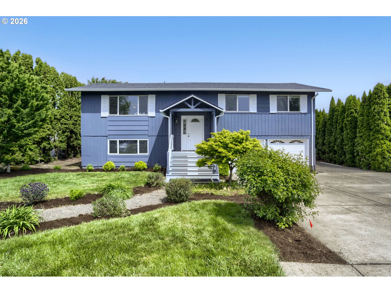 854 NE 16TH AVE