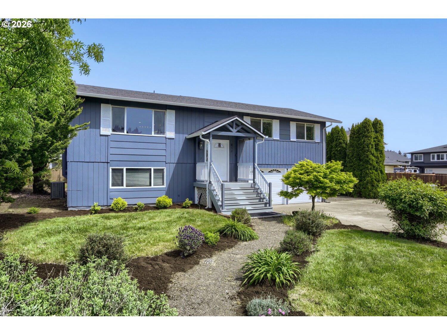 854 NE 16TH AVE