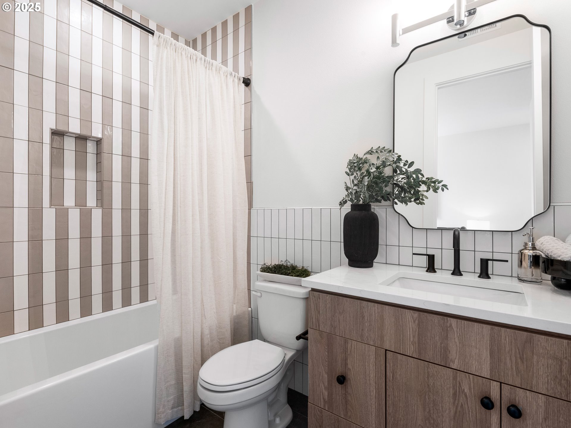 4776 NE 18th AVE, Portland