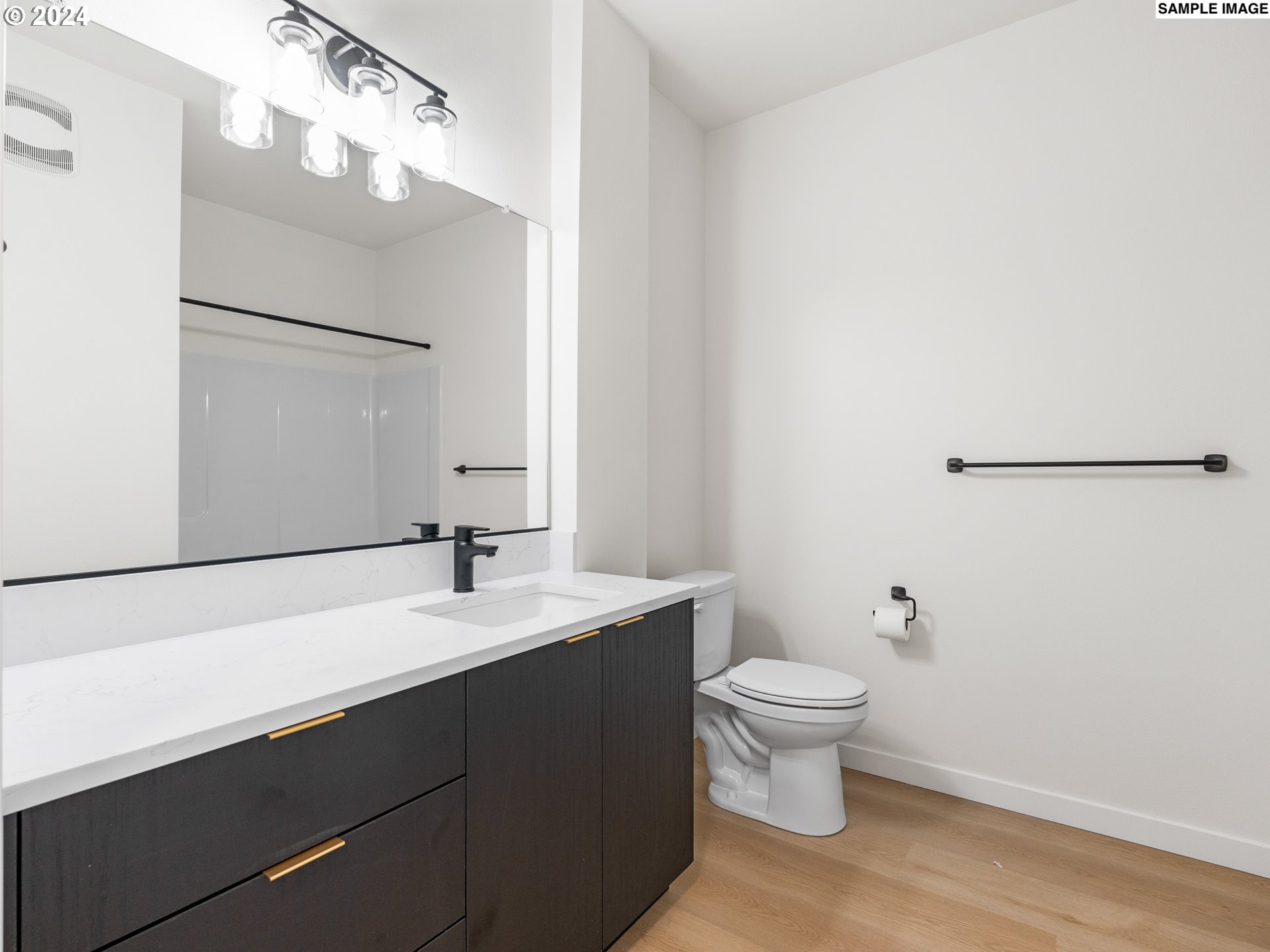 10985 E Burnside ST 7