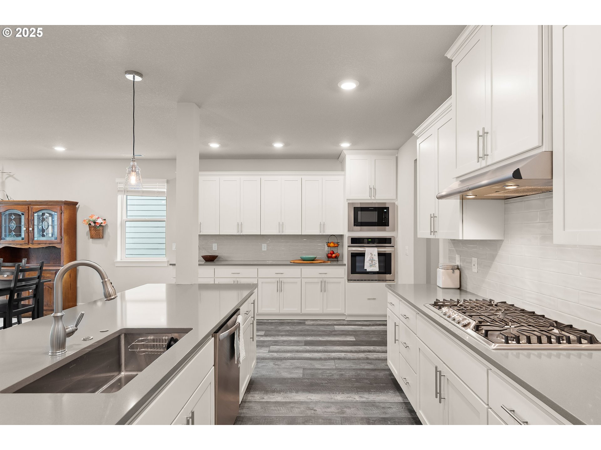 1895 NW CHARLES ST, McMinnville