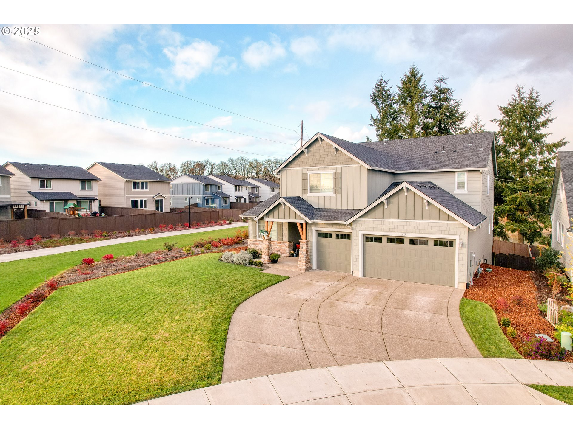 1895 NW CHARLES ST, McMinnville