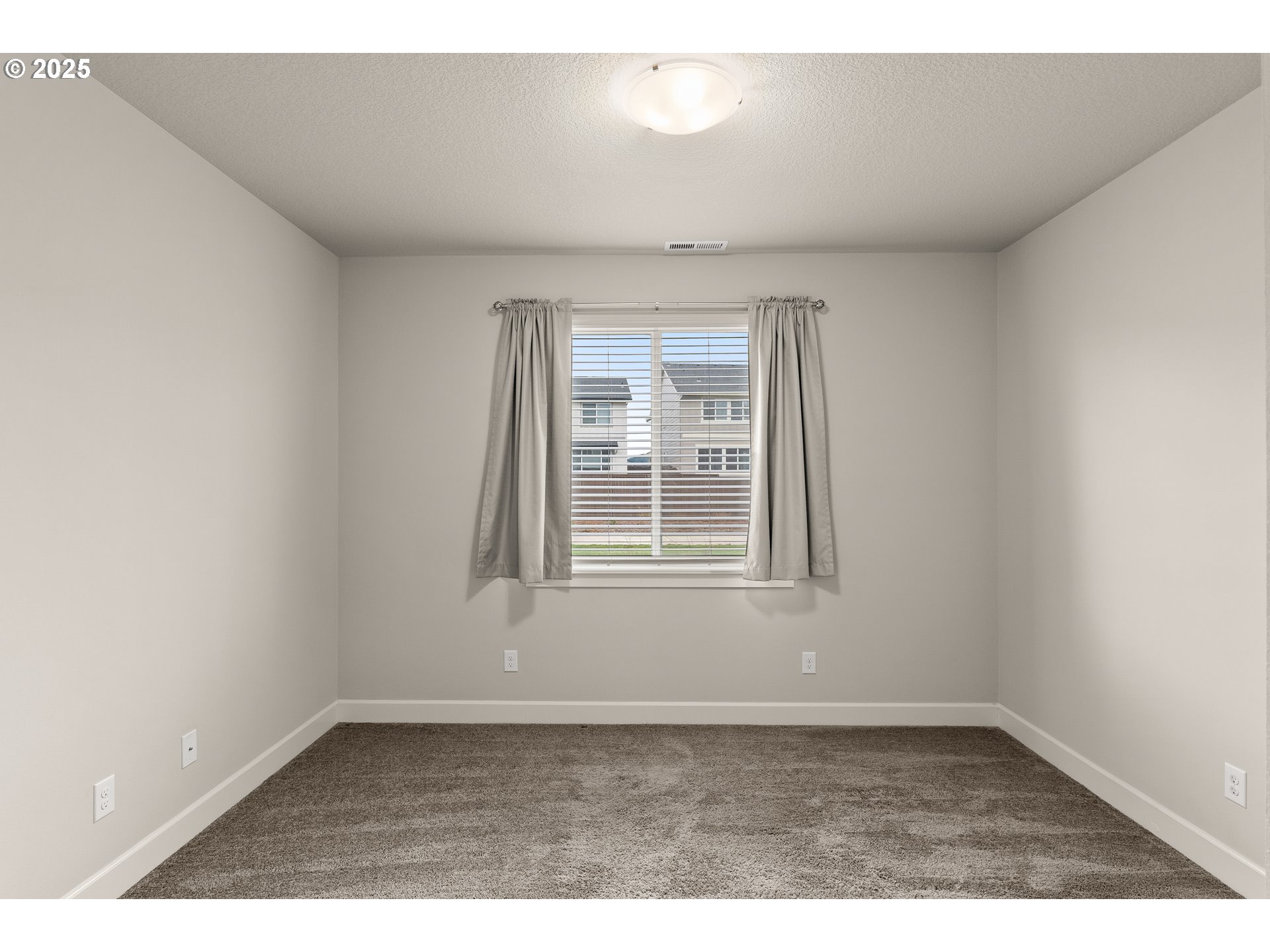 1895 NW CHARLES ST, McMinnville