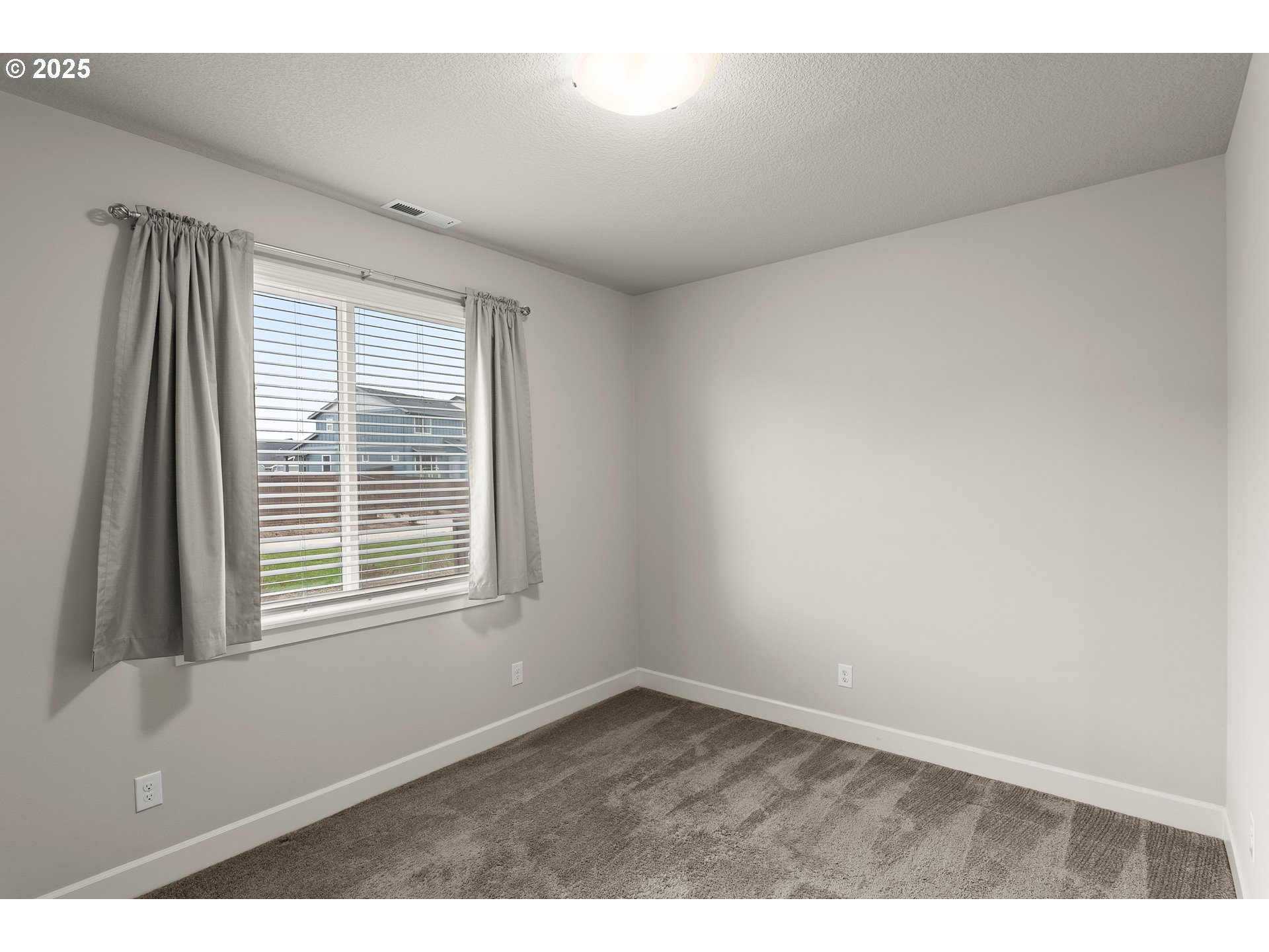 1895 NW CHARLES ST, McMinnville