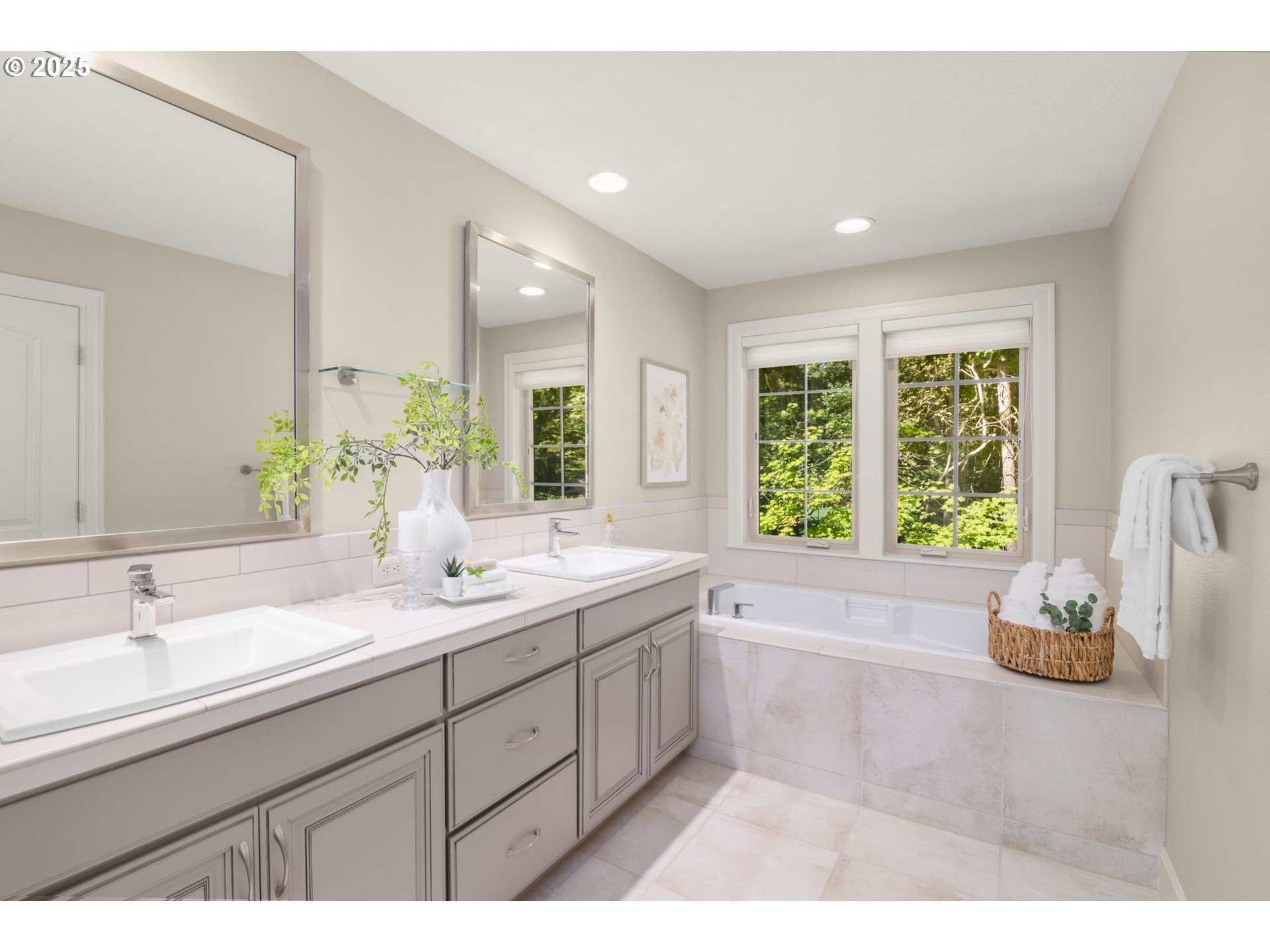 4521 TRILLIUM WOODS, Lake Oswego