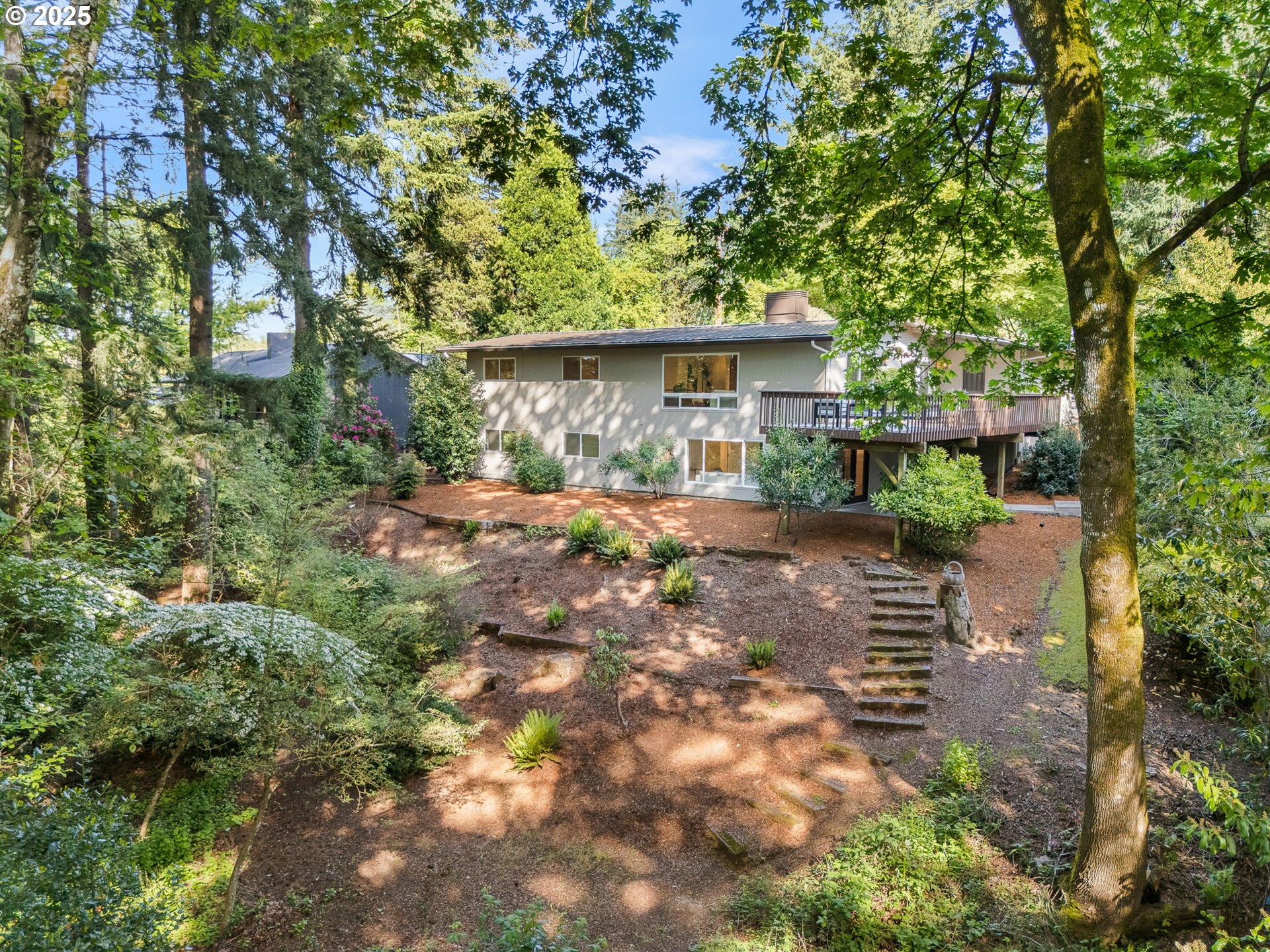 2251 FERNWOOD CIR