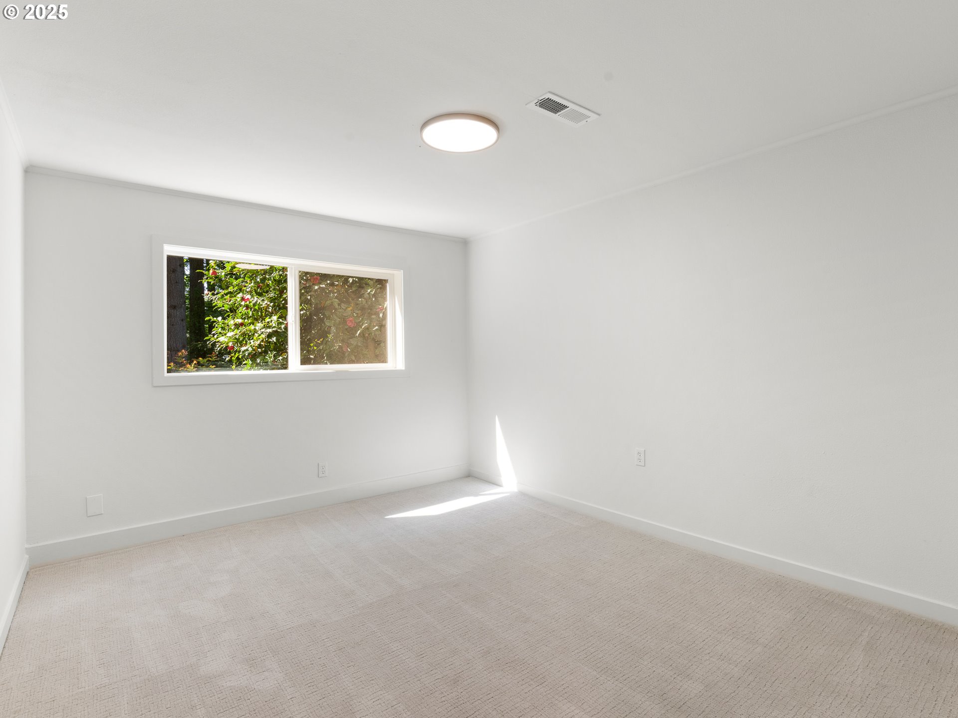 2251 FERNWOOD CIR