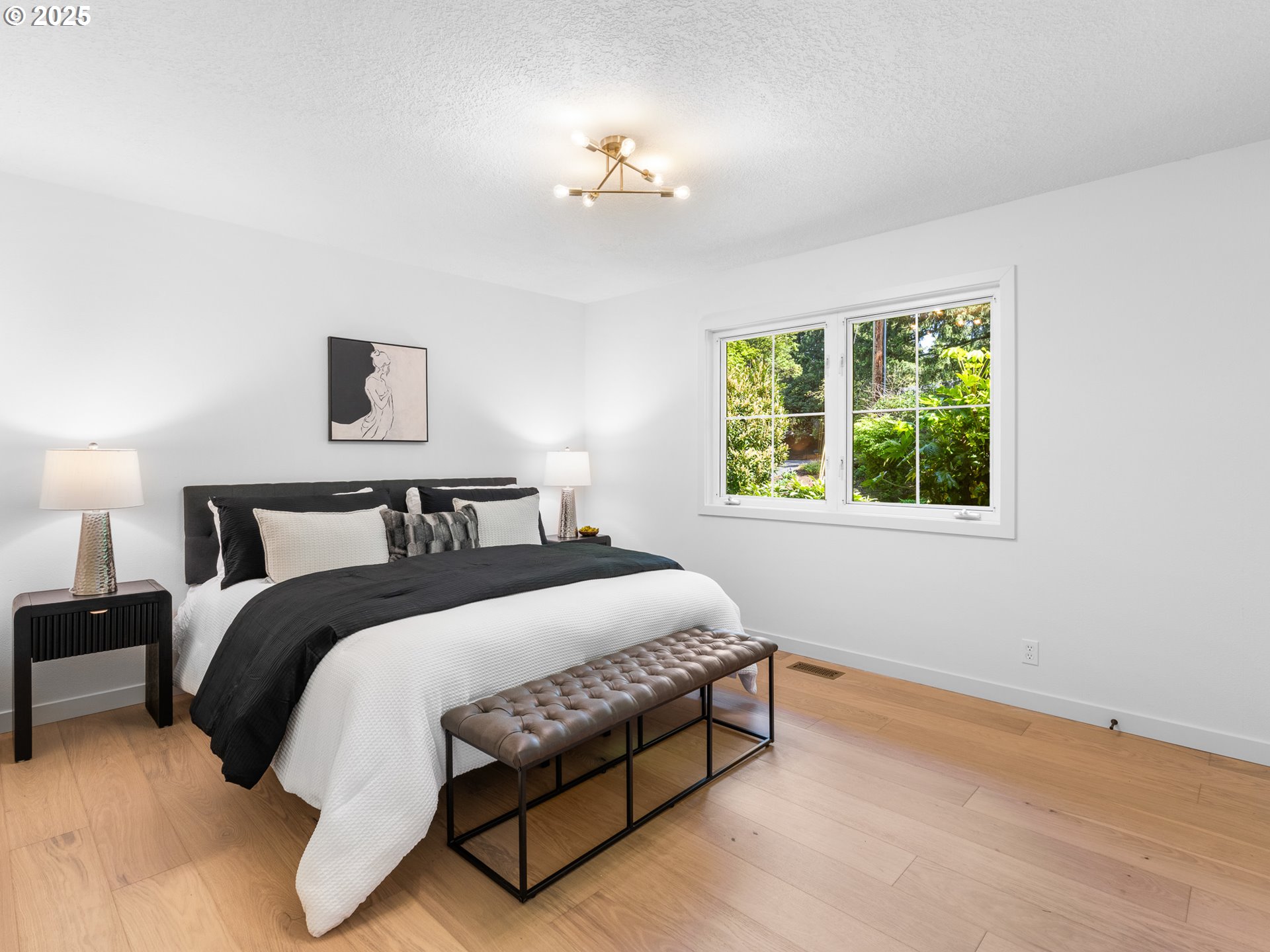 2251 FERNWOOD CIR