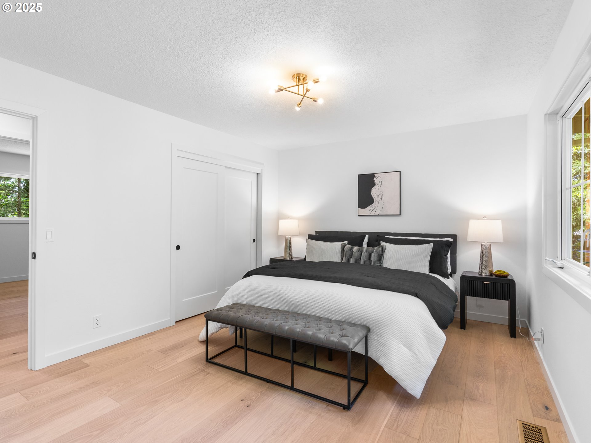 2251 FERNWOOD CIR