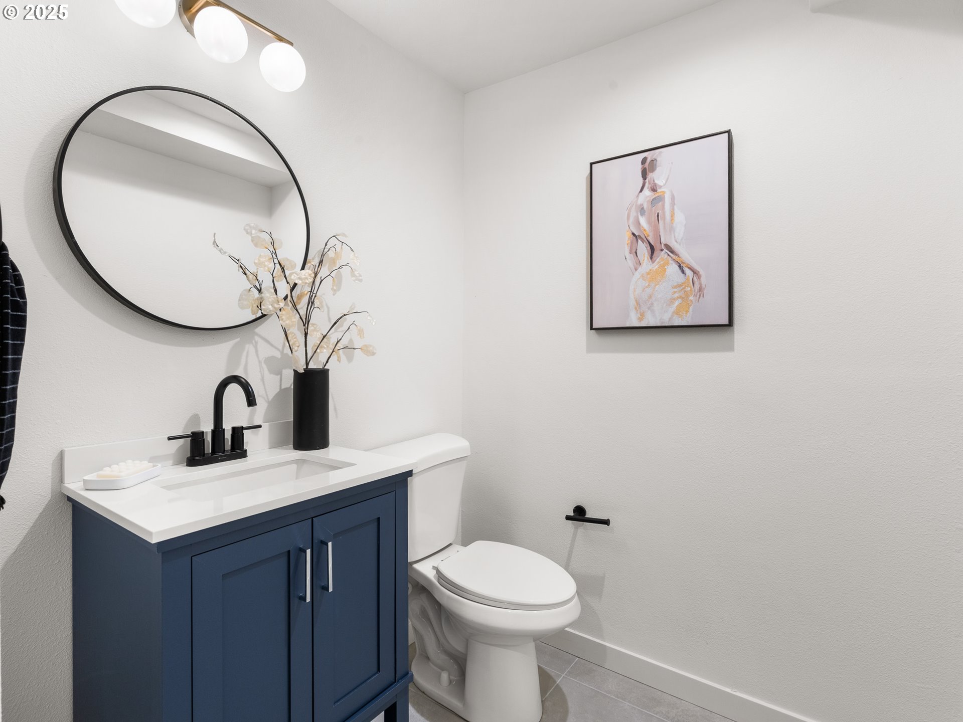 2251 FERNWOOD CIR
