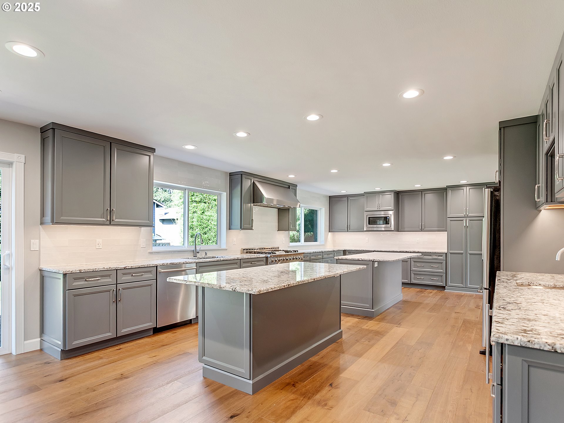 21463 SW CHRISTENSEN CT