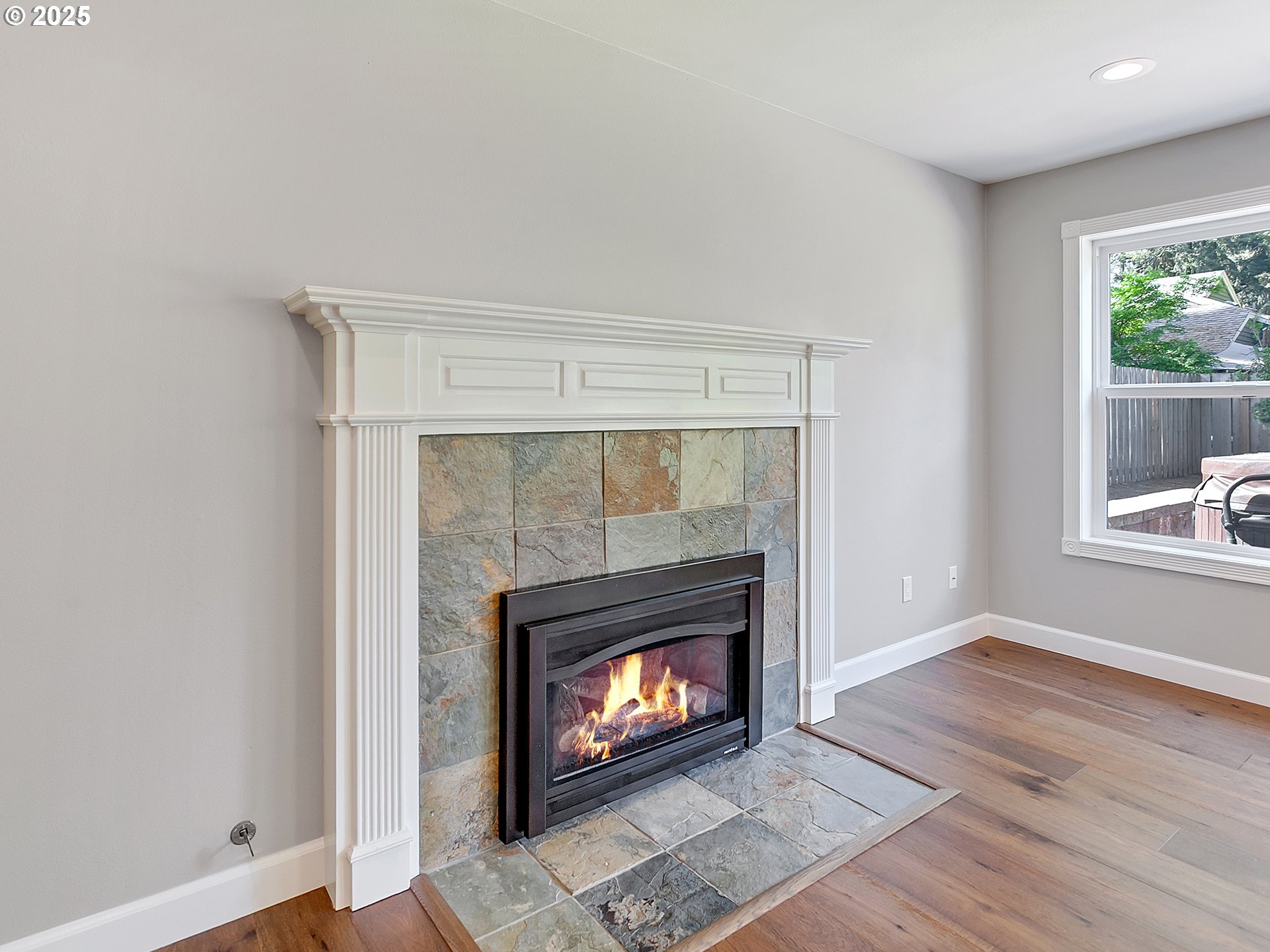 21463 SW CHRISTENSEN CT