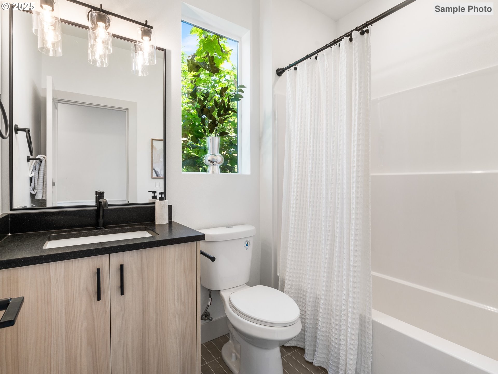 207 NE Going ST 3, Portland Unit: 3