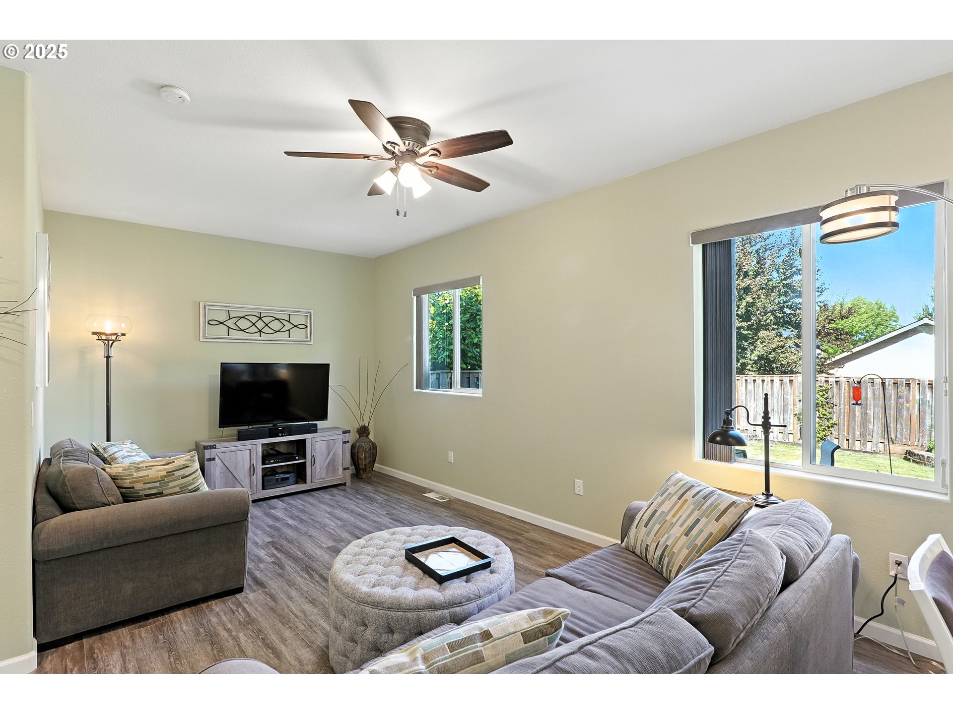 23662 SW PINEHURST DR