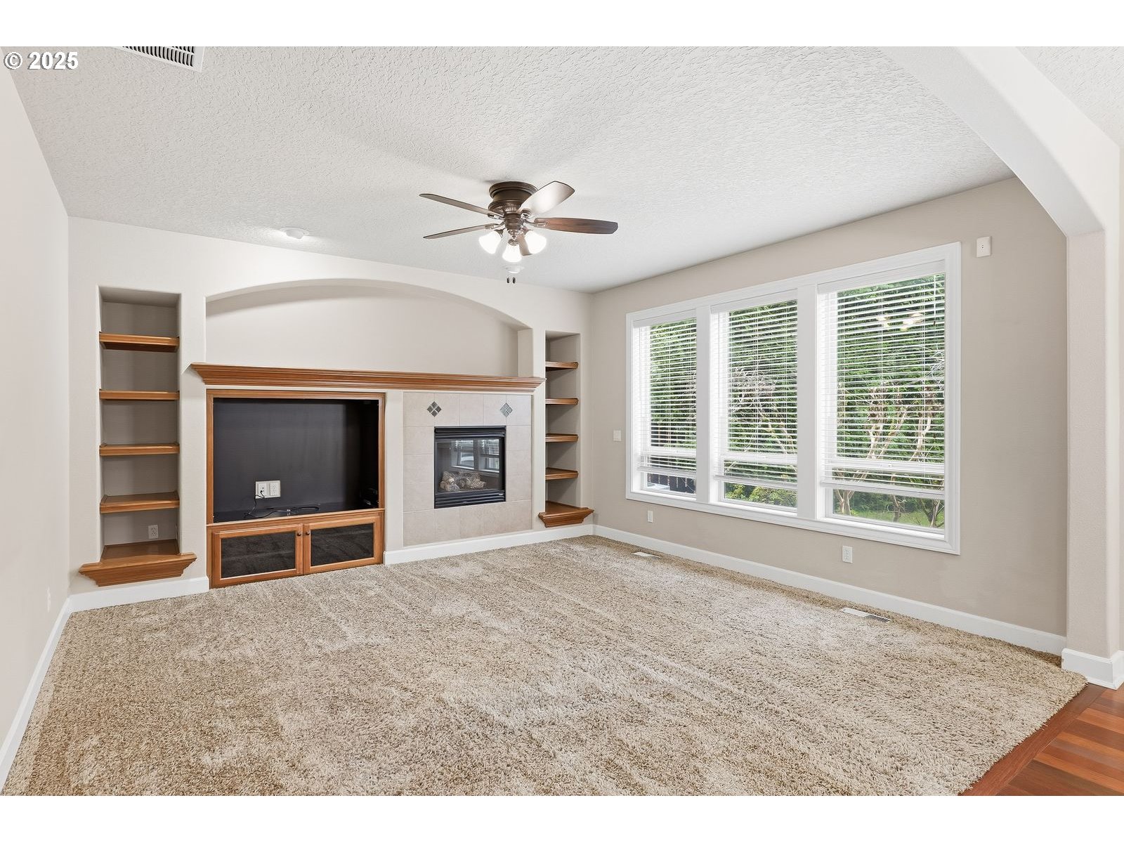 16955 SW RICHEN PARK CIR