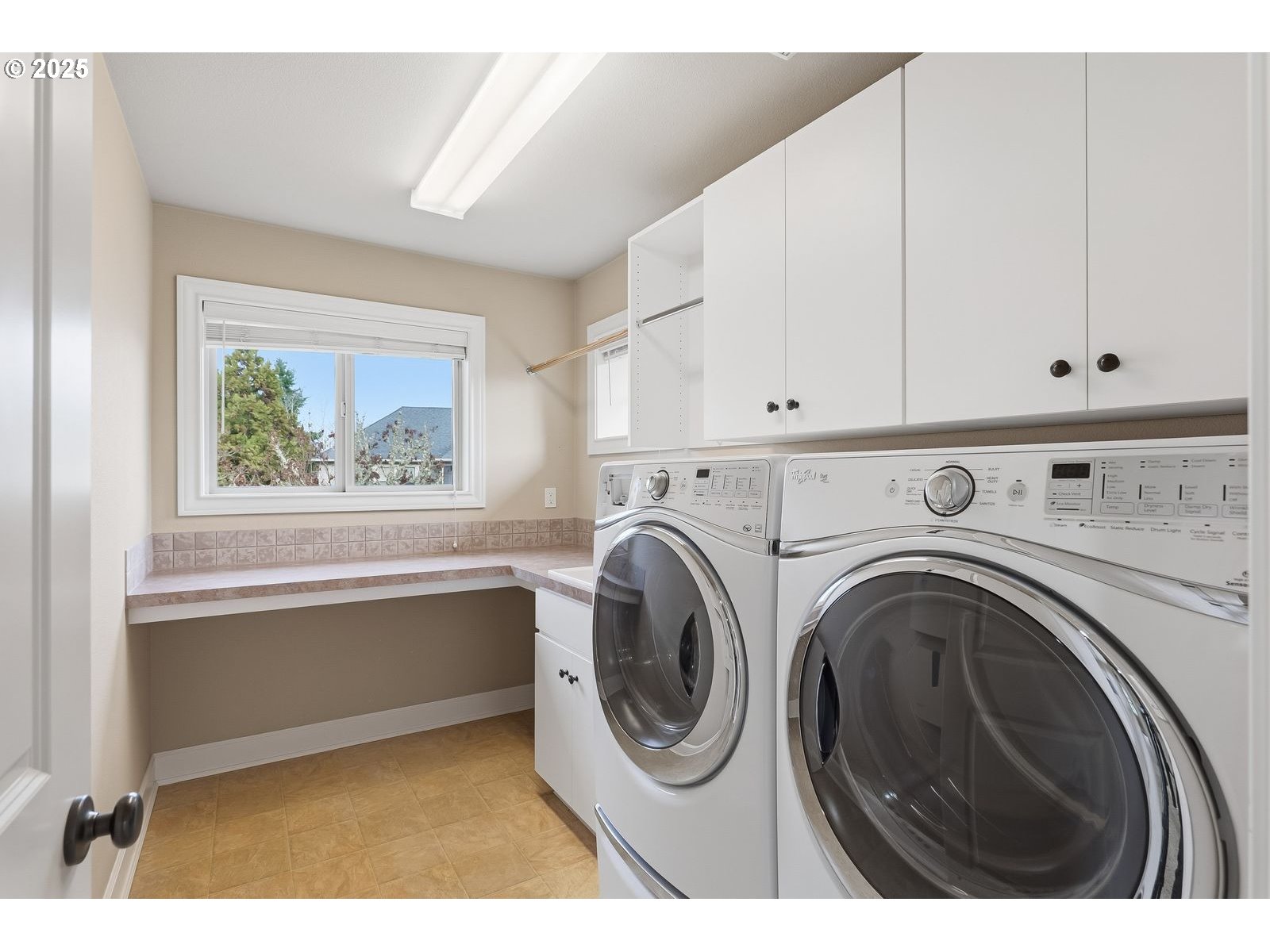 16955 SW RICHEN PARK CIR