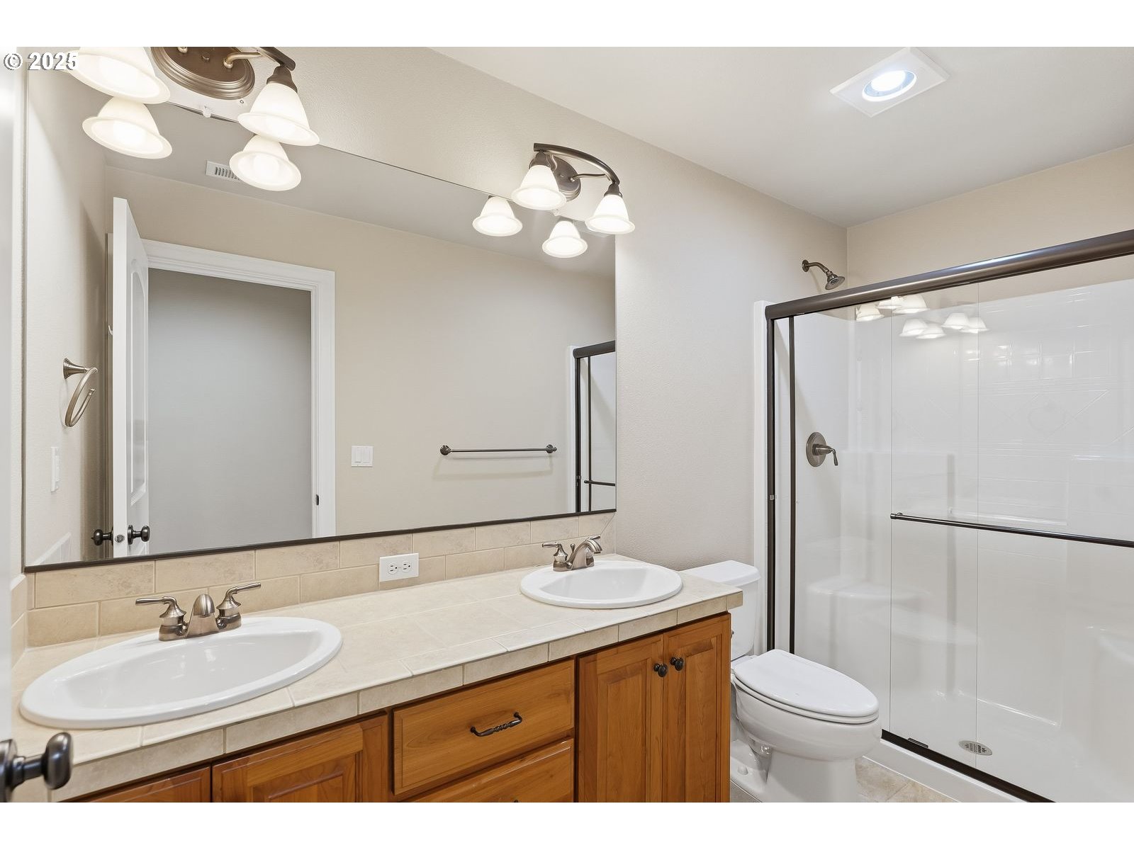 16955 SW RICHEN PARK CIR