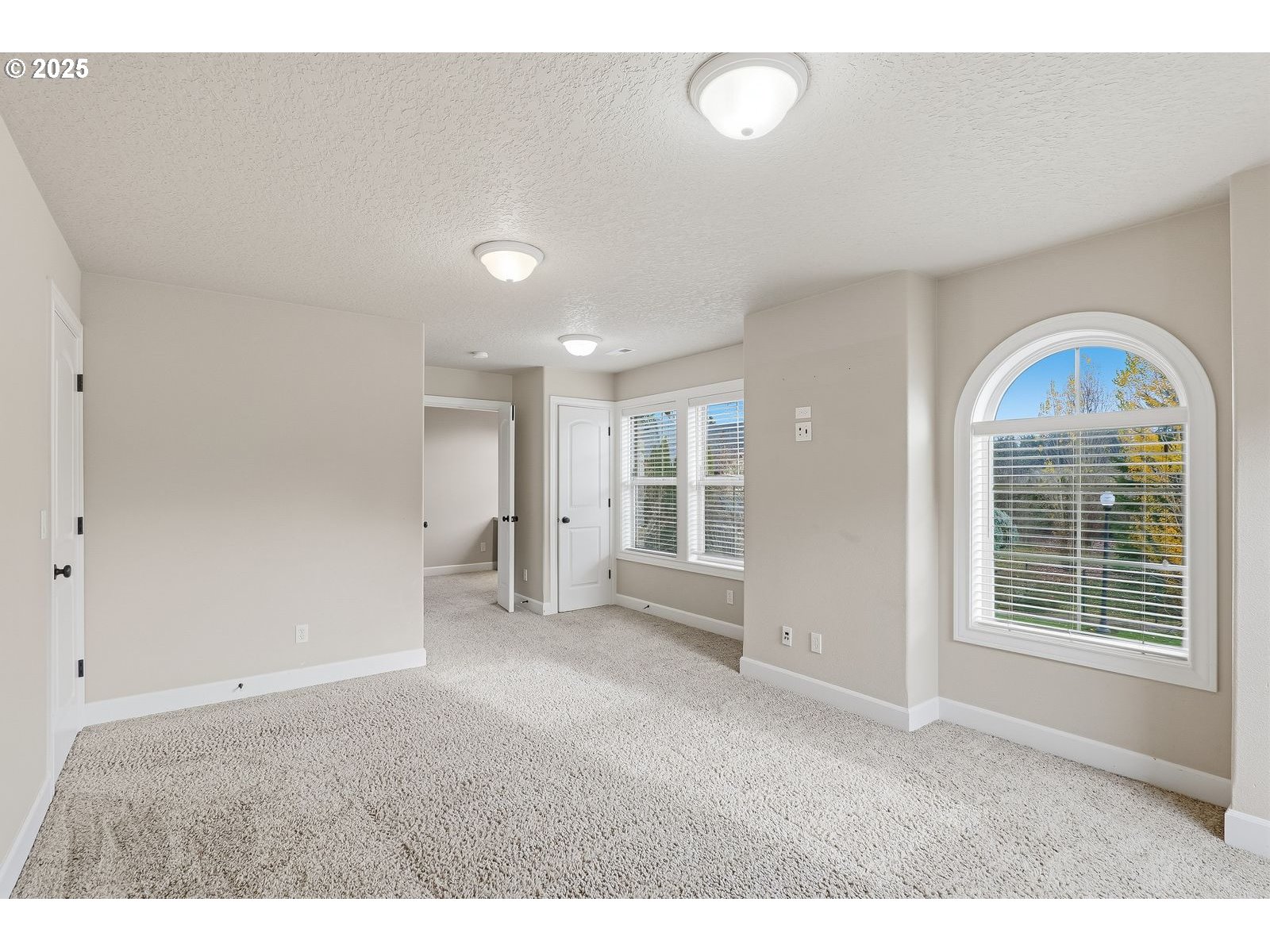 16955 SW RICHEN PARK CIR